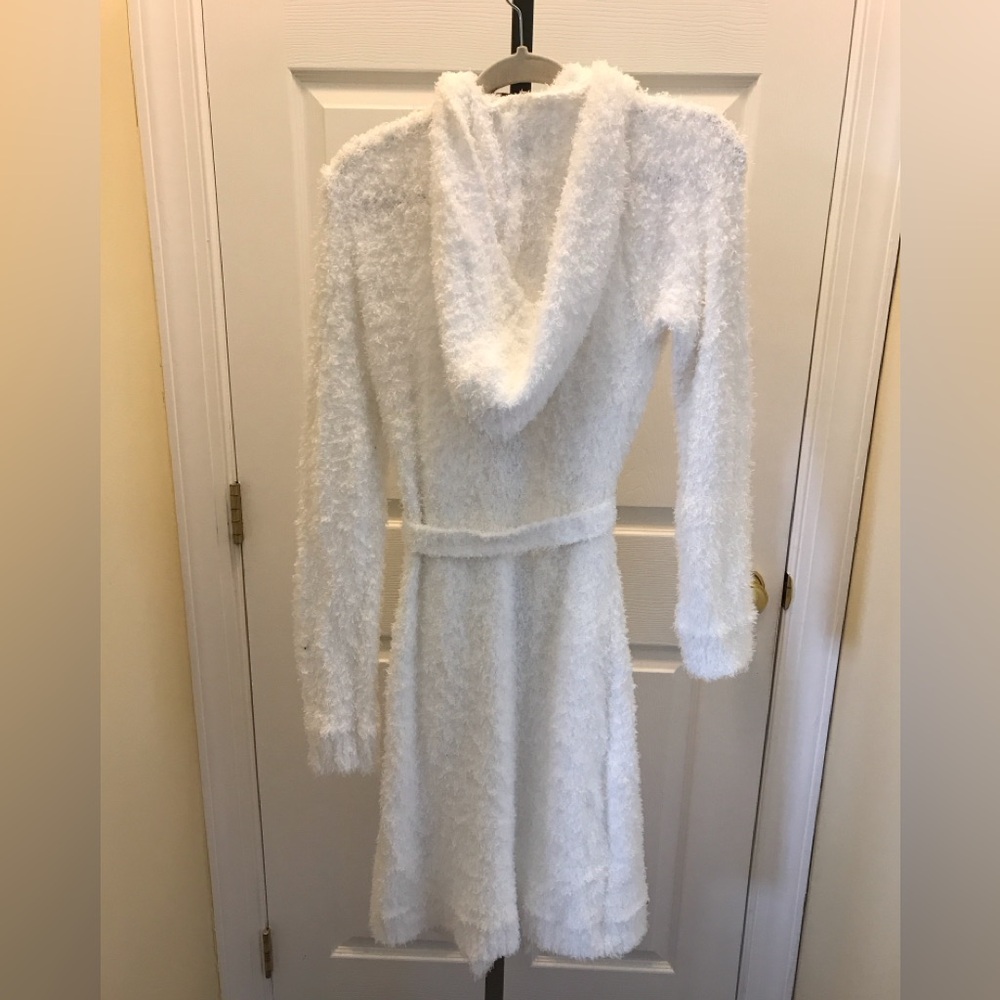 POL White Fuzzy Robe - Picture 2 of 2